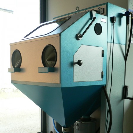 Microparel straalcabine